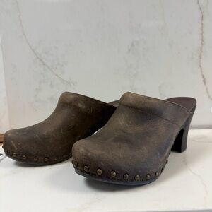 New Dansko Rae Distressed Brown Leather High Heel Mules / Clogs Size 40